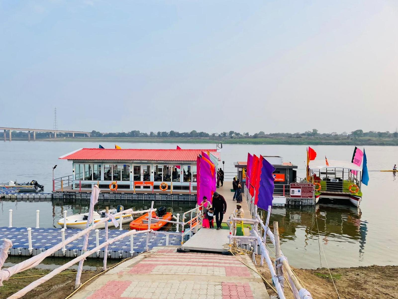 Holidayy Inn Prayagraj Exterior foto